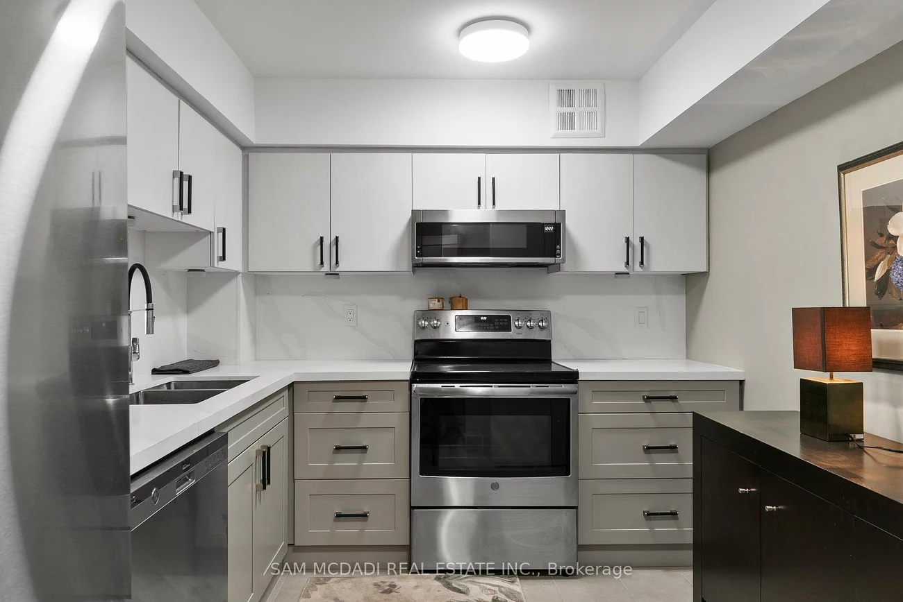 4879, Kimbermount, Central Erin Mills, Mississauga