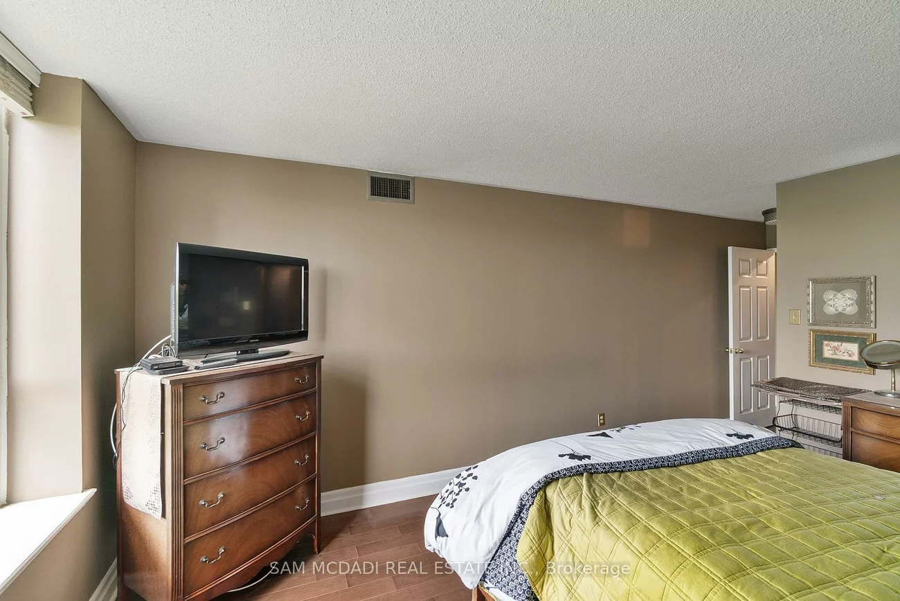 4879, Kimbermount, Central Erin Mills, Mississauga