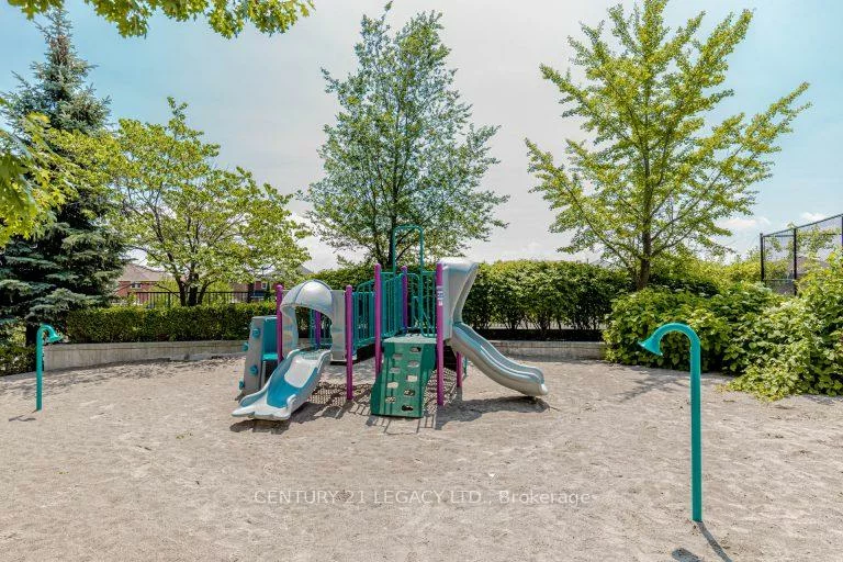 339, RATHBURN, City Centre, Mississauga