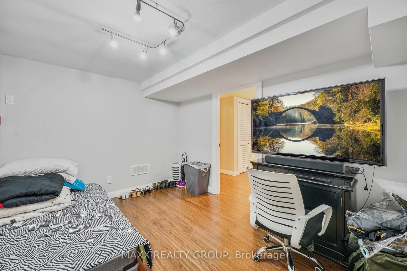 3360, The Credit Woodlands, Erindale, Mississauga