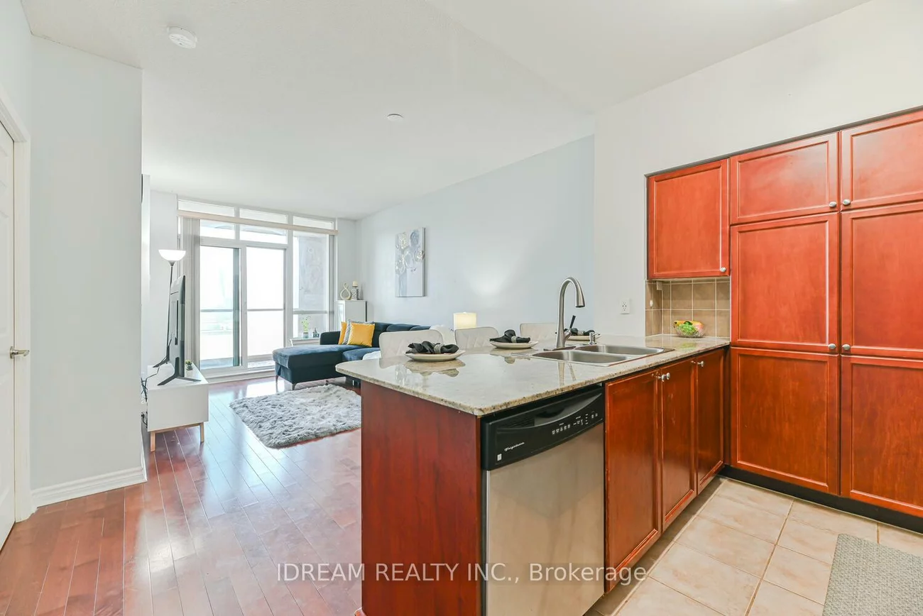 388, Prince Of Wales, City Centre, Mississauga