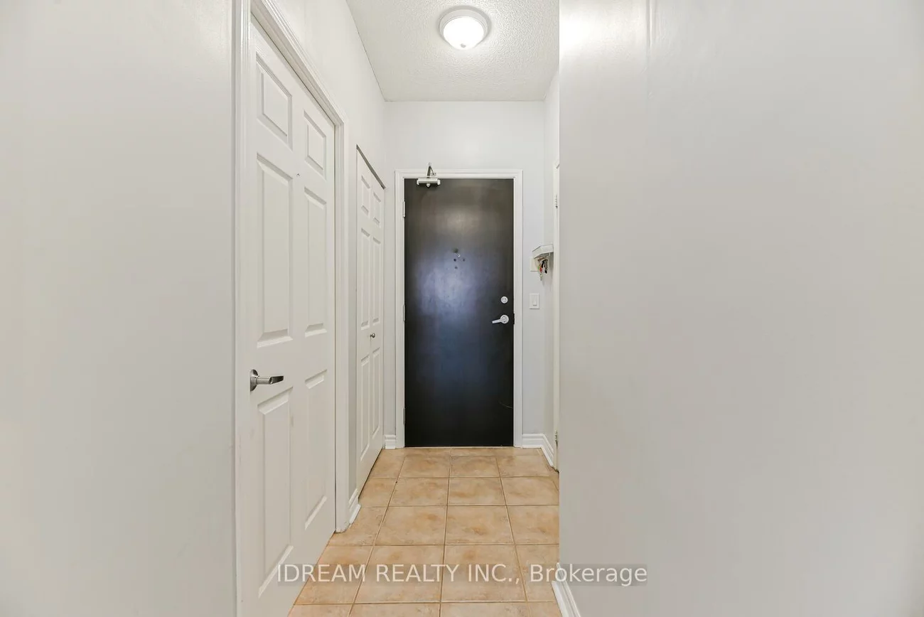 388, Prince Of Wales, City Centre, Mississauga