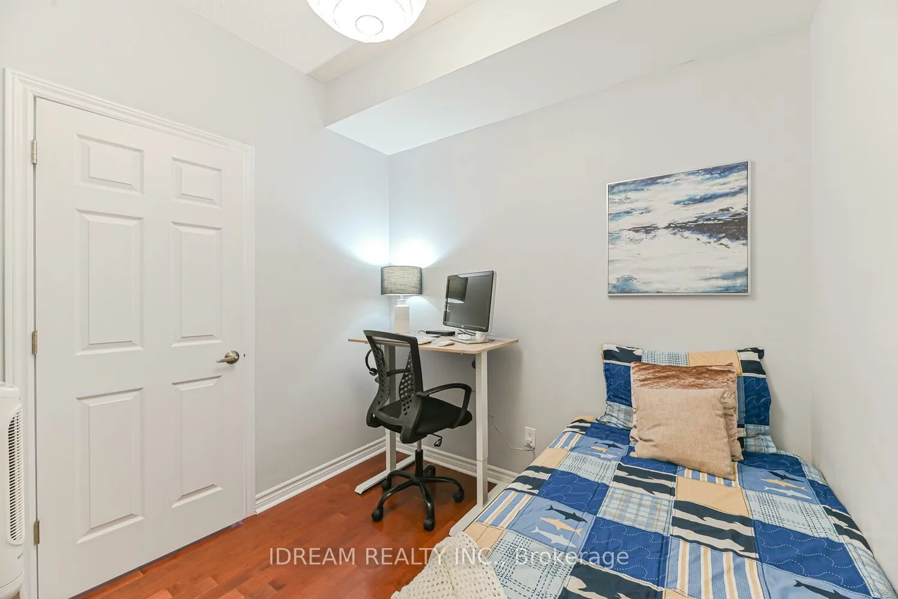 388, Prince Of Wales, City Centre, Mississauga