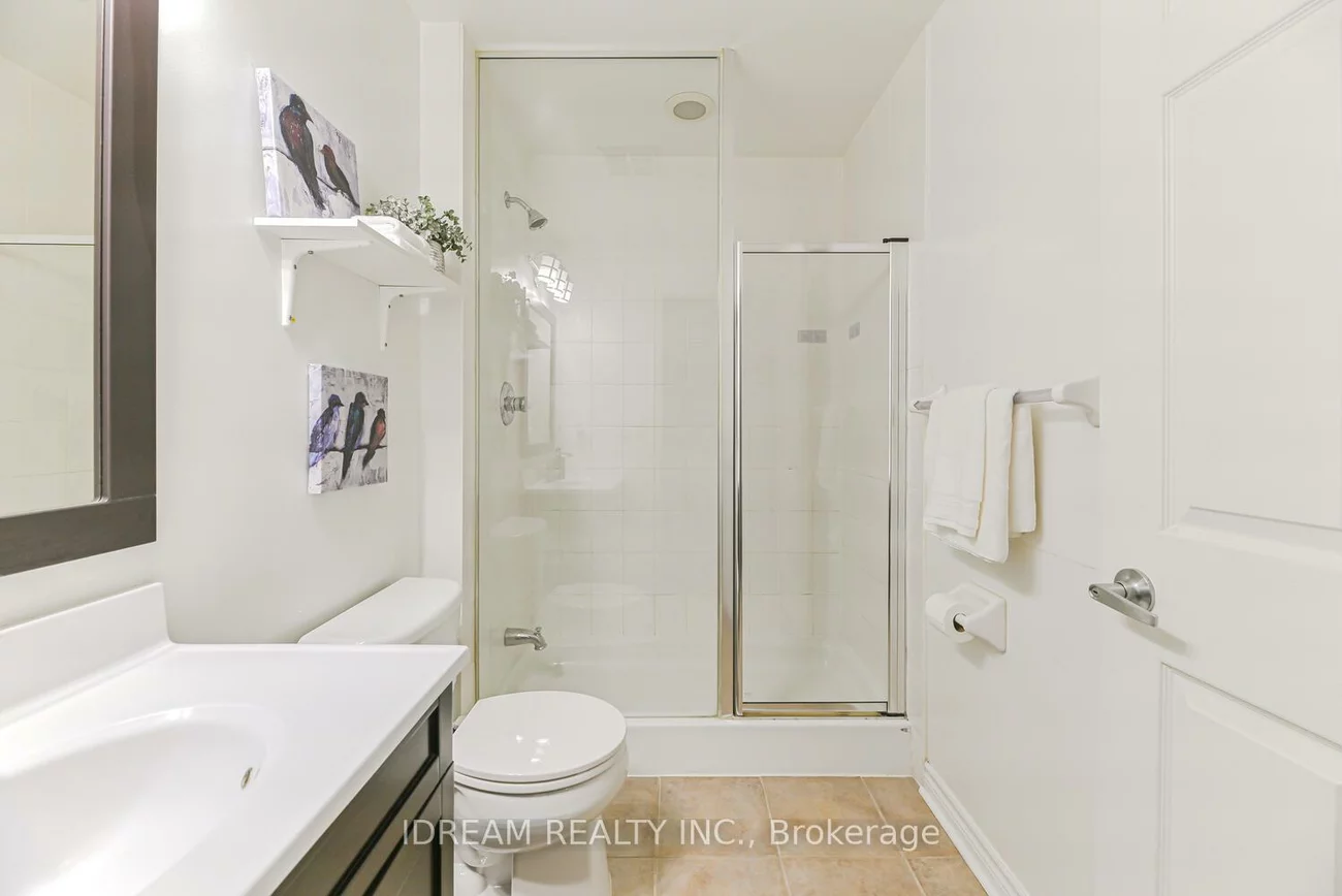 388, Prince Of Wales, City Centre, Mississauga