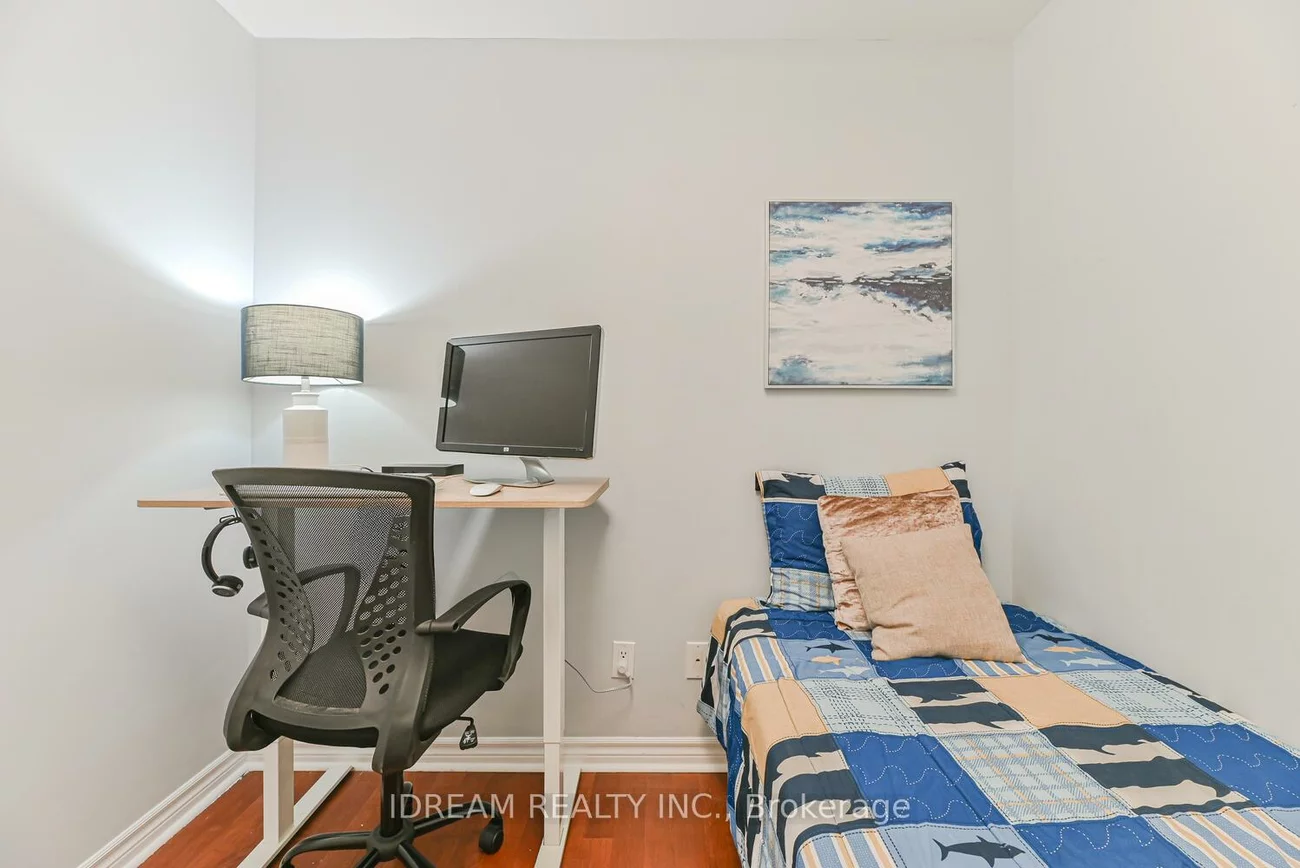 388, Prince Of Wales, City Centre, Mississauga