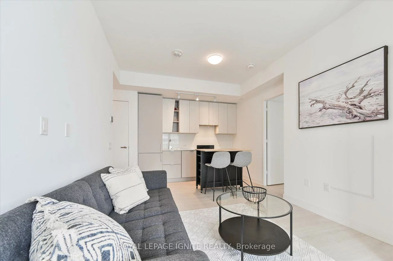 3883, Quartz, City Centre, Mississauga