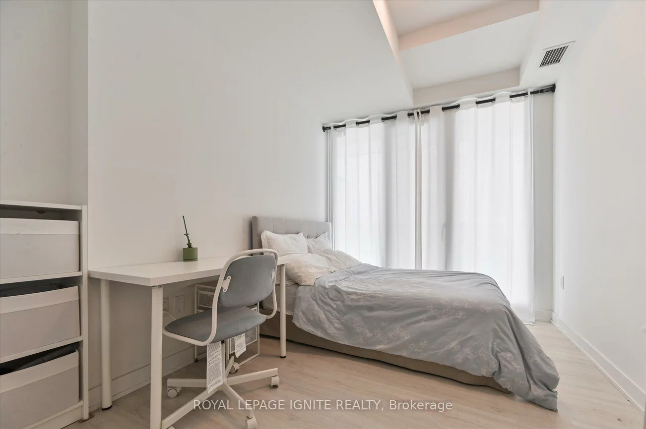 3883, Quartz, City Centre, Mississauga