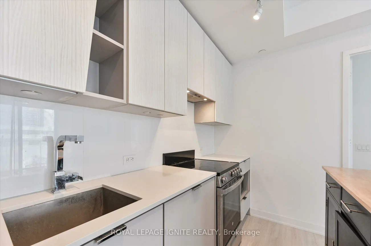 3883, Quartz, City Centre, Mississauga
