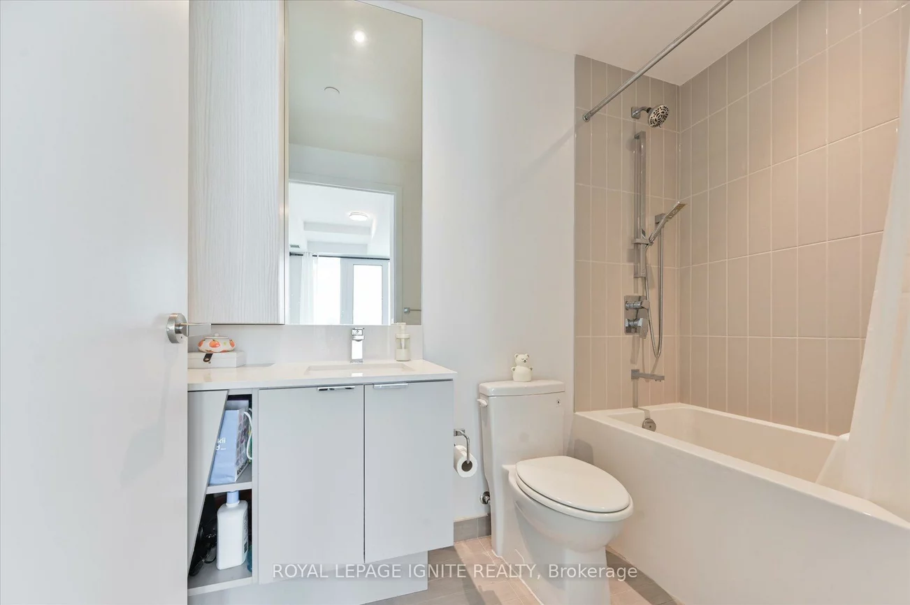 3883, Quartz, City Centre, Mississauga