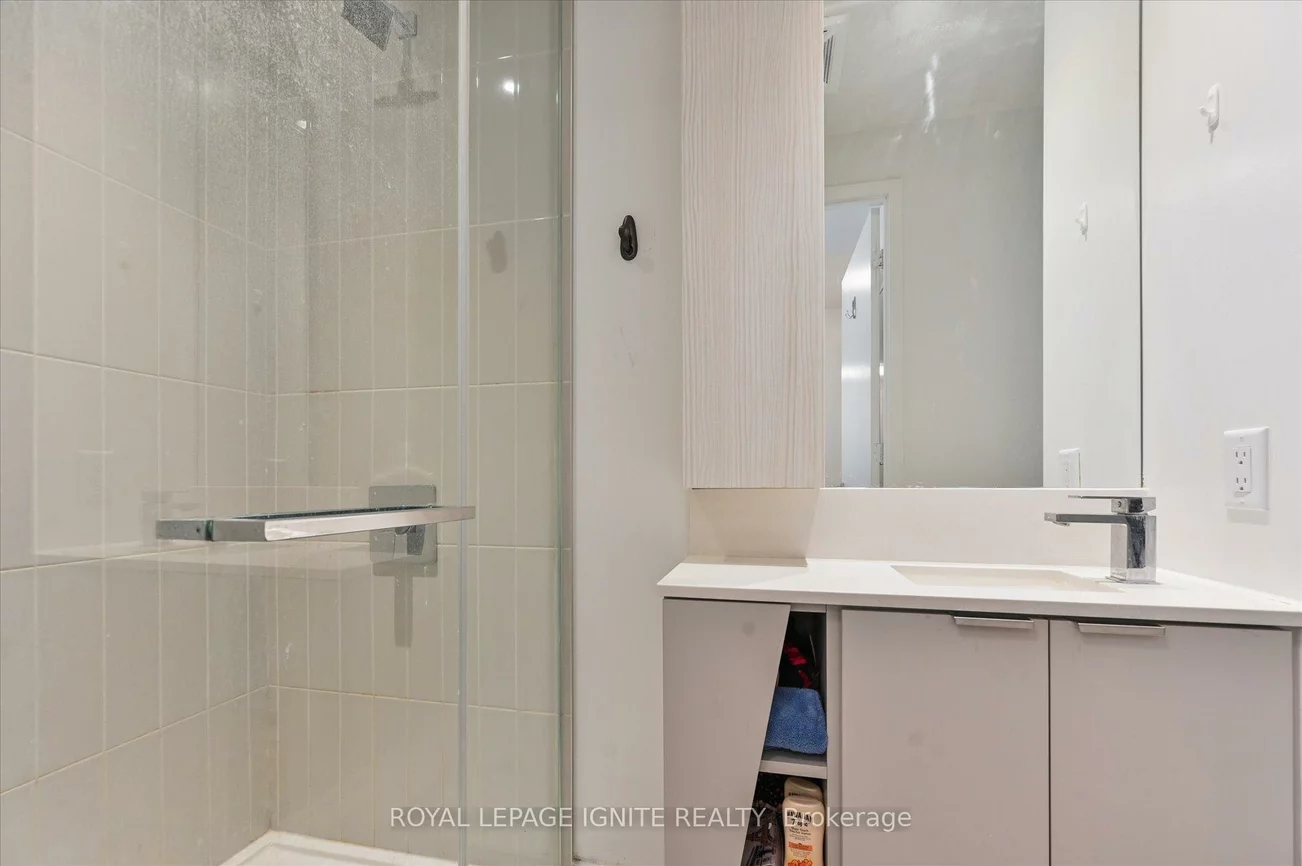 3883, Quartz, City Centre, Mississauga