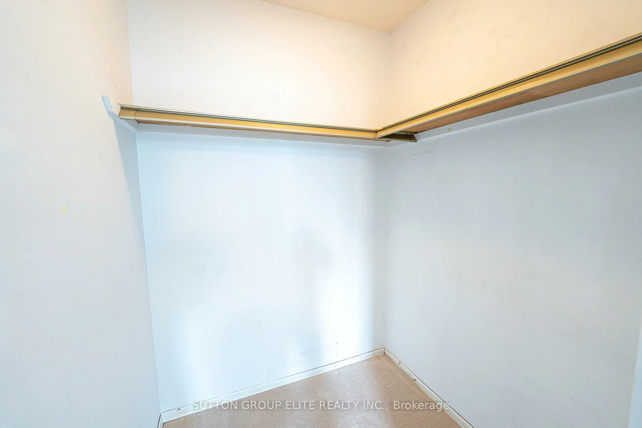 3590, Kaneff, Mississauga Valleys, Mississauga