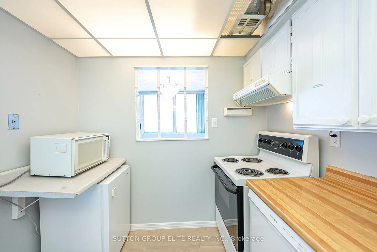 3590, Kaneff, Mississauga Valleys, Mississauga