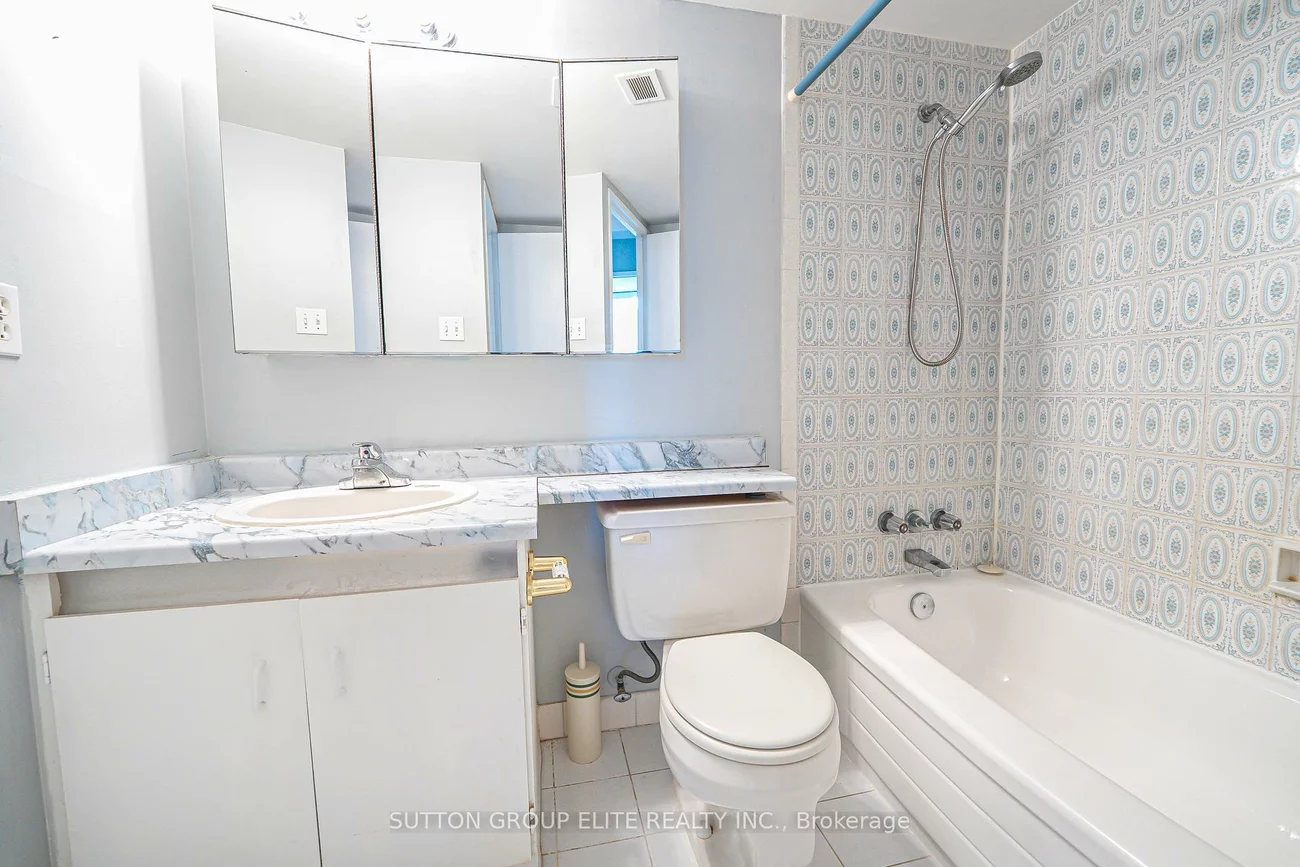 3590, Kaneff, Mississauga Valleys, Mississauga