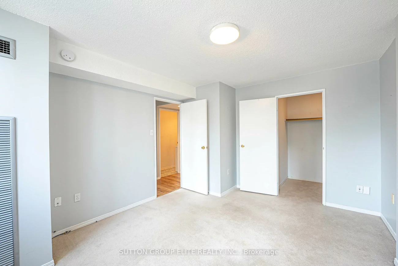 3590, Kaneff, Mississauga Valleys, Mississauga