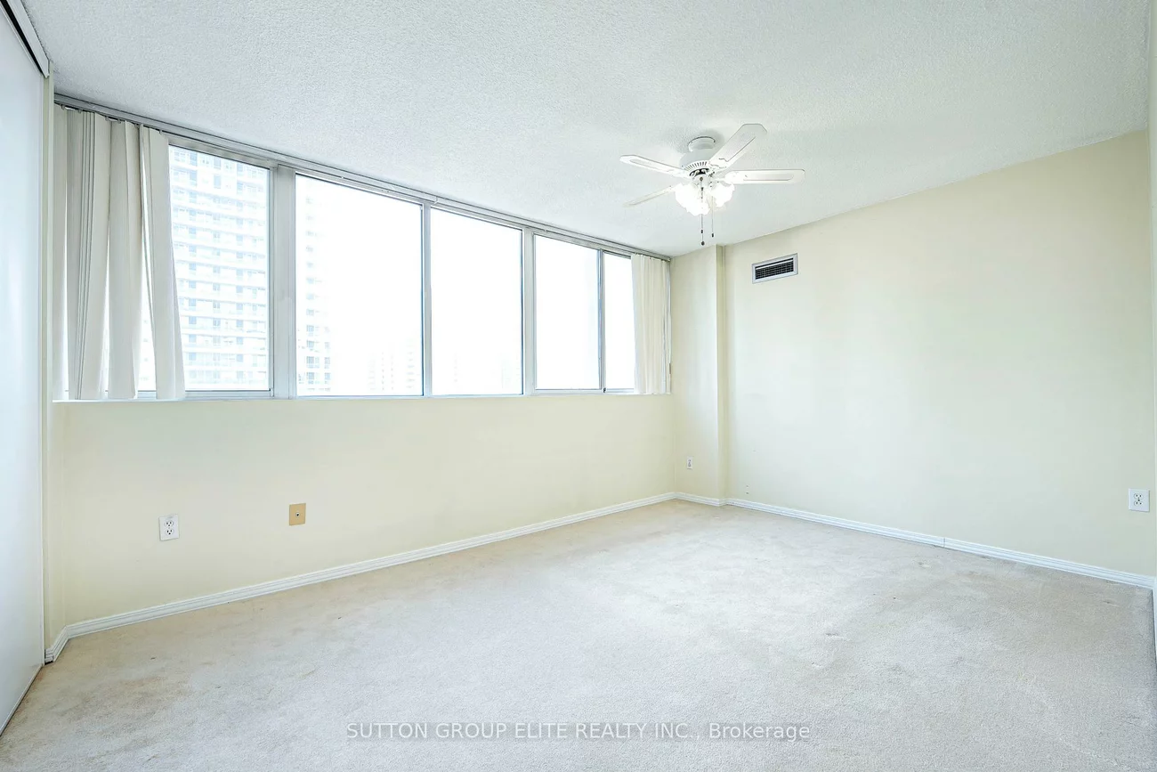 3590, Kaneff, Mississauga Valleys, Mississauga