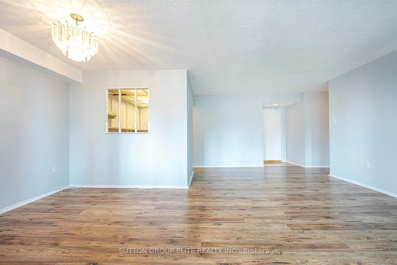 3590, Kaneff, Mississauga Valleys, Mississauga