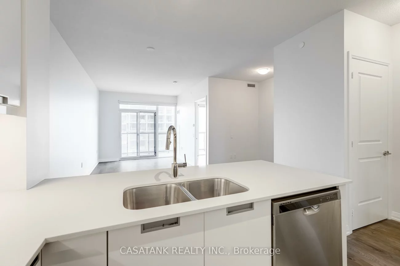 35, Watergarden, Hurontario, Mississauga