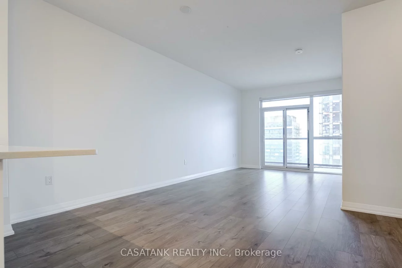 35, Watergarden, Hurontario, Mississauga