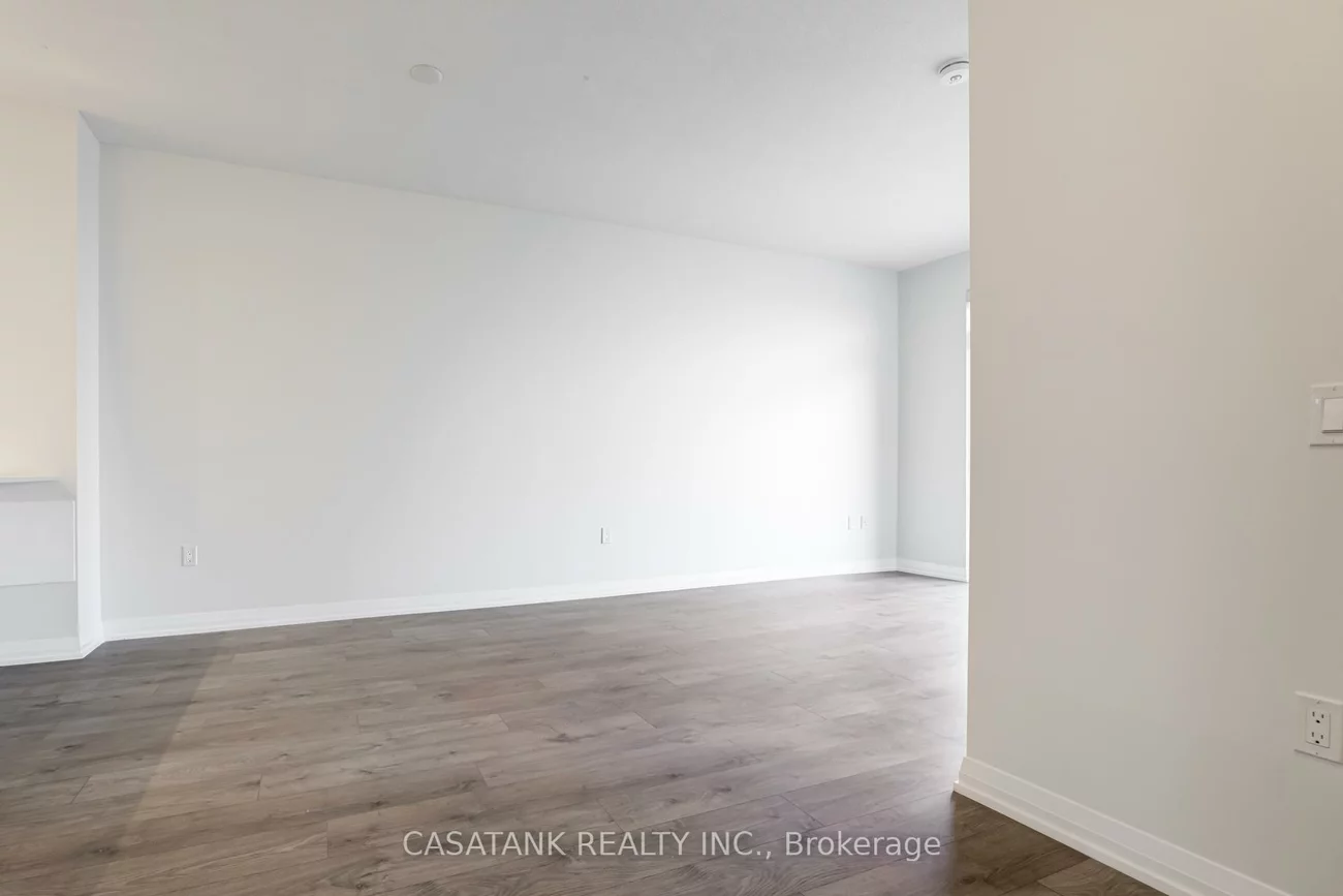 35, Watergarden, Hurontario, Mississauga