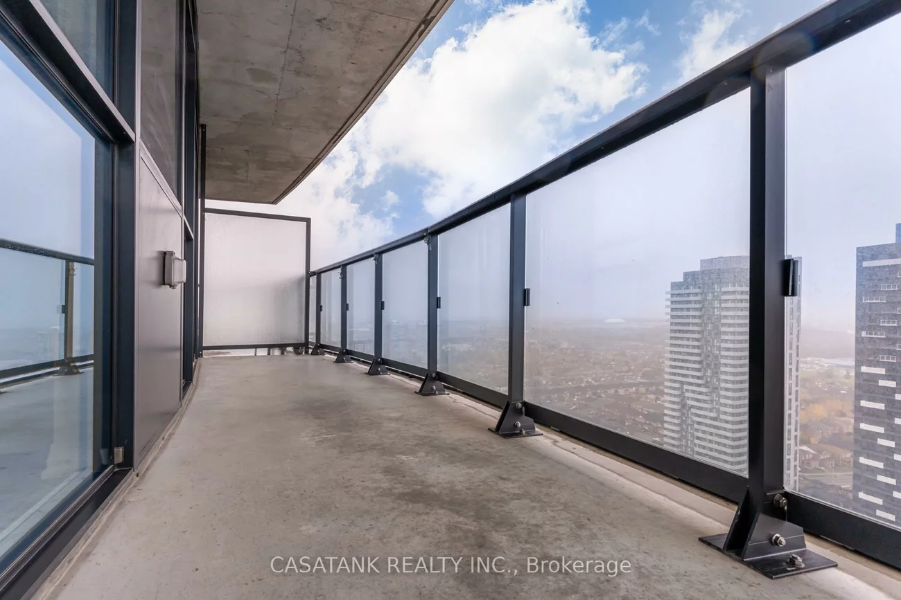 35, Watergarden, Hurontario, Mississauga