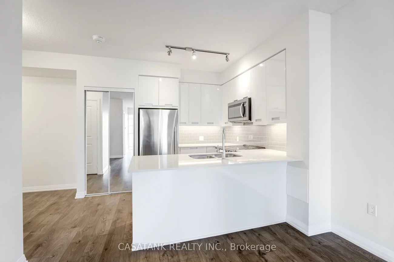 35, Watergarden, Hurontario, Mississauga