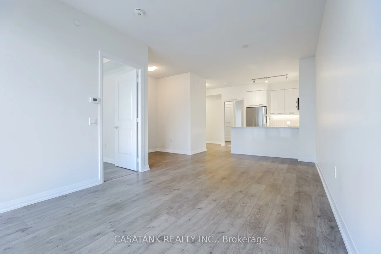 35, Watergarden, Hurontario, Mississauga
