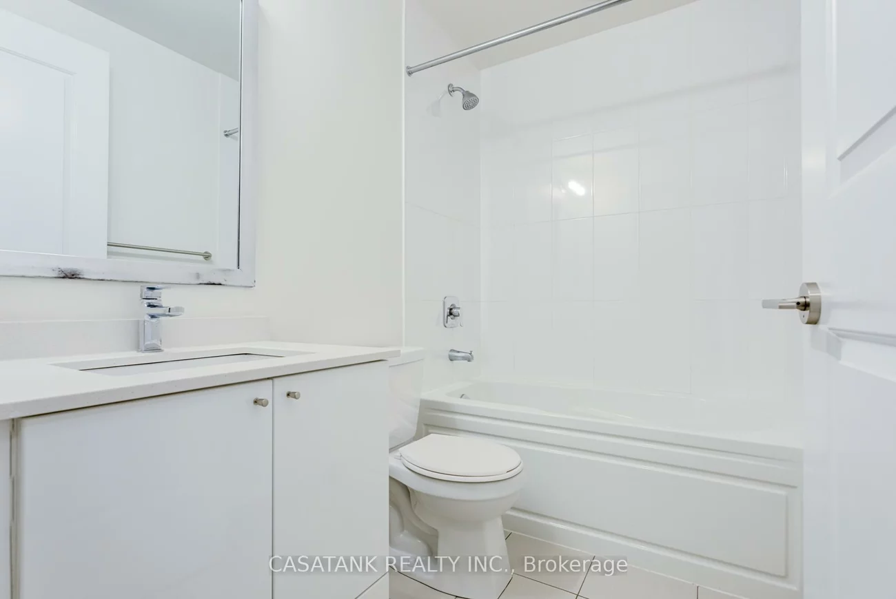 35, Watergarden, Hurontario, Mississauga