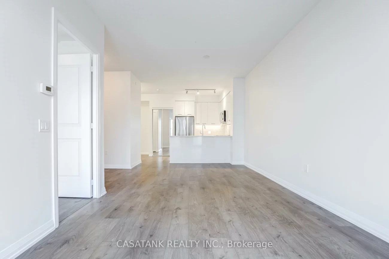 35, Watergarden, Hurontario, Mississauga