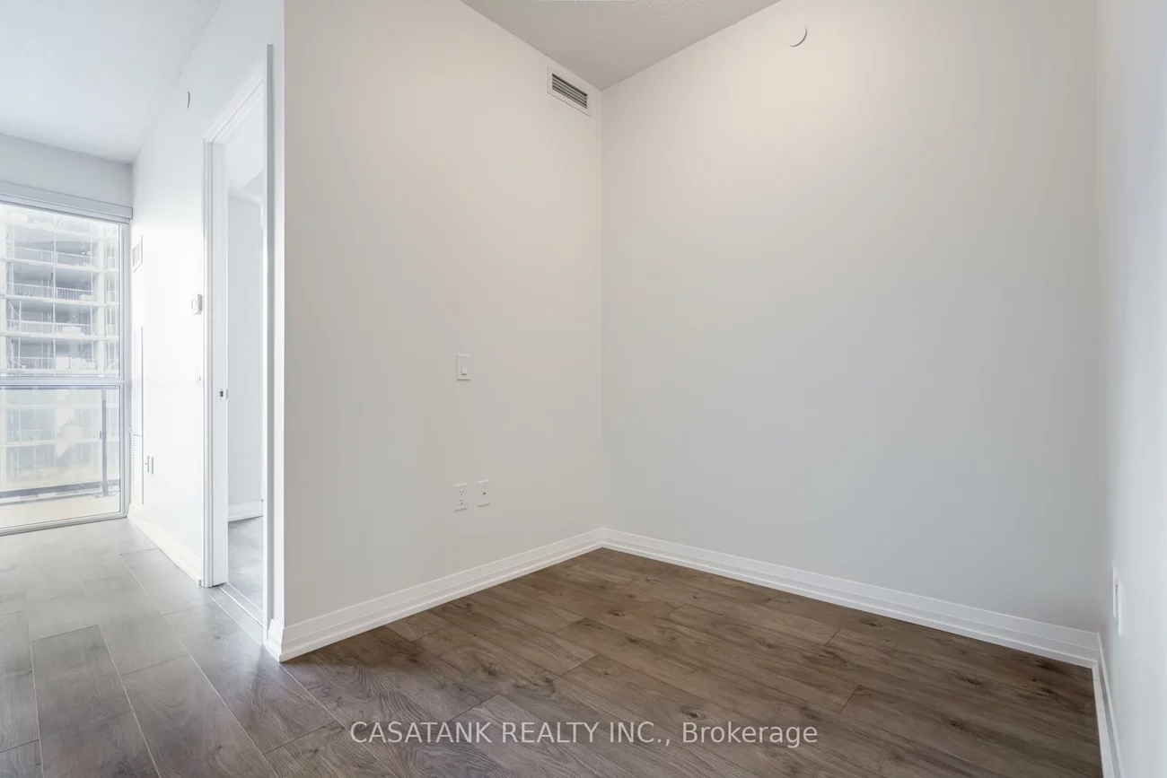 35, Watergarden, Hurontario, Mississauga