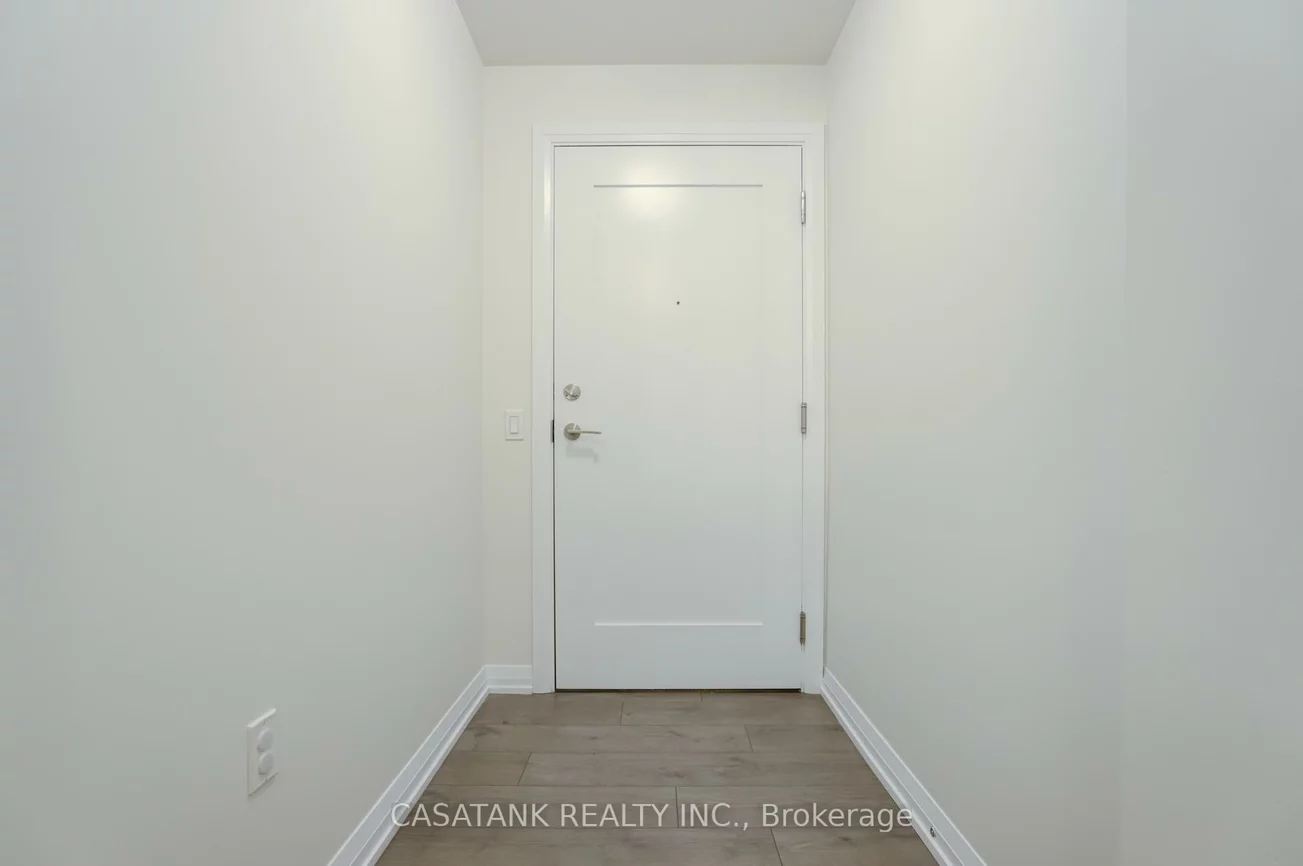 35, Watergarden, Hurontario, Mississauga