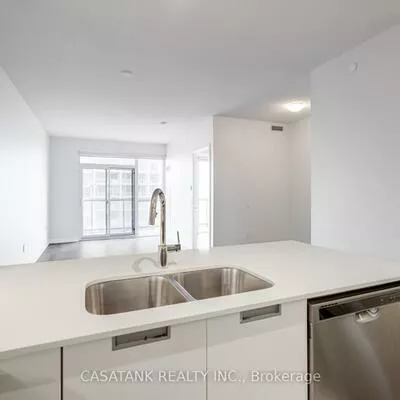 35, Watergarden, Hurontario, Mississauga