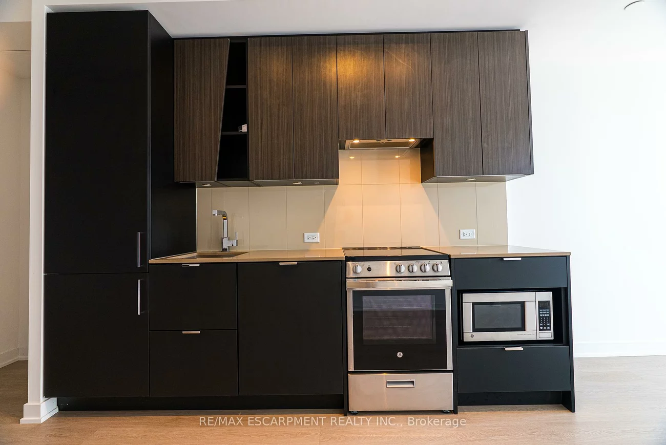 3883, Quartz, City Centre, Mississauga