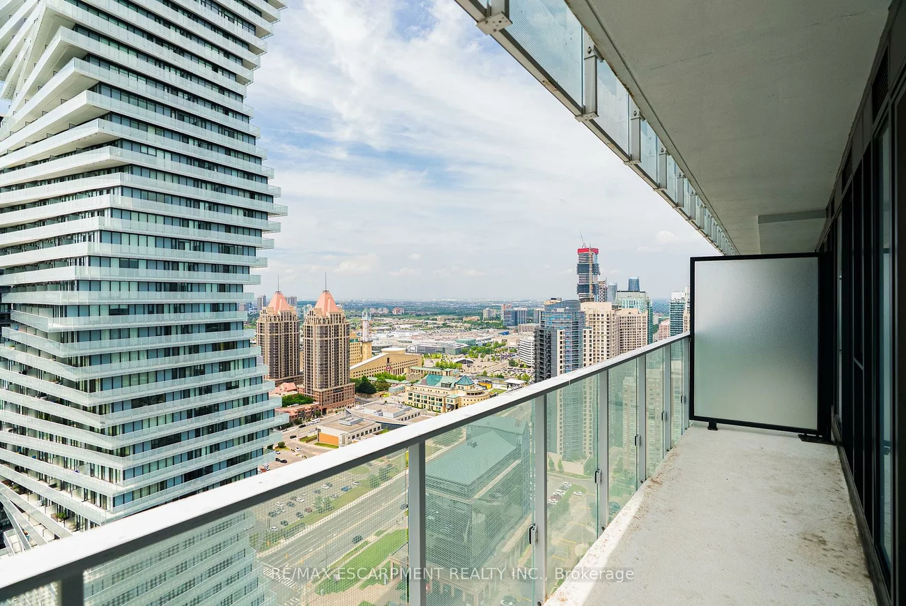 3883, Quartz, City Centre, Mississauga
