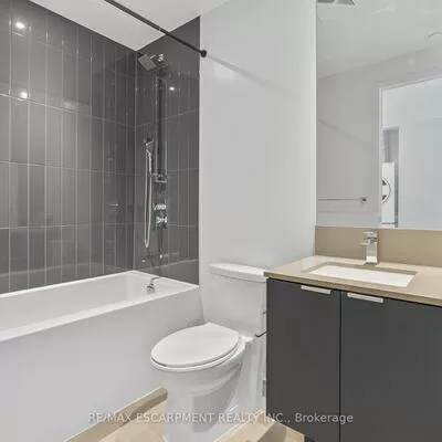 3883, Quartz, City Centre, Mississauga