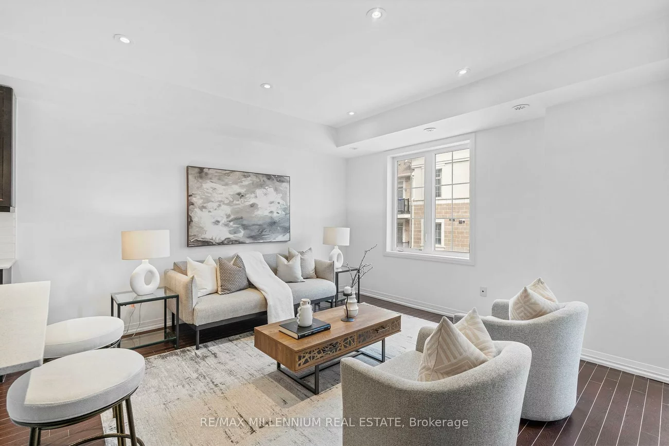 62, Preston Meadow, Hurontario, Mississauga
