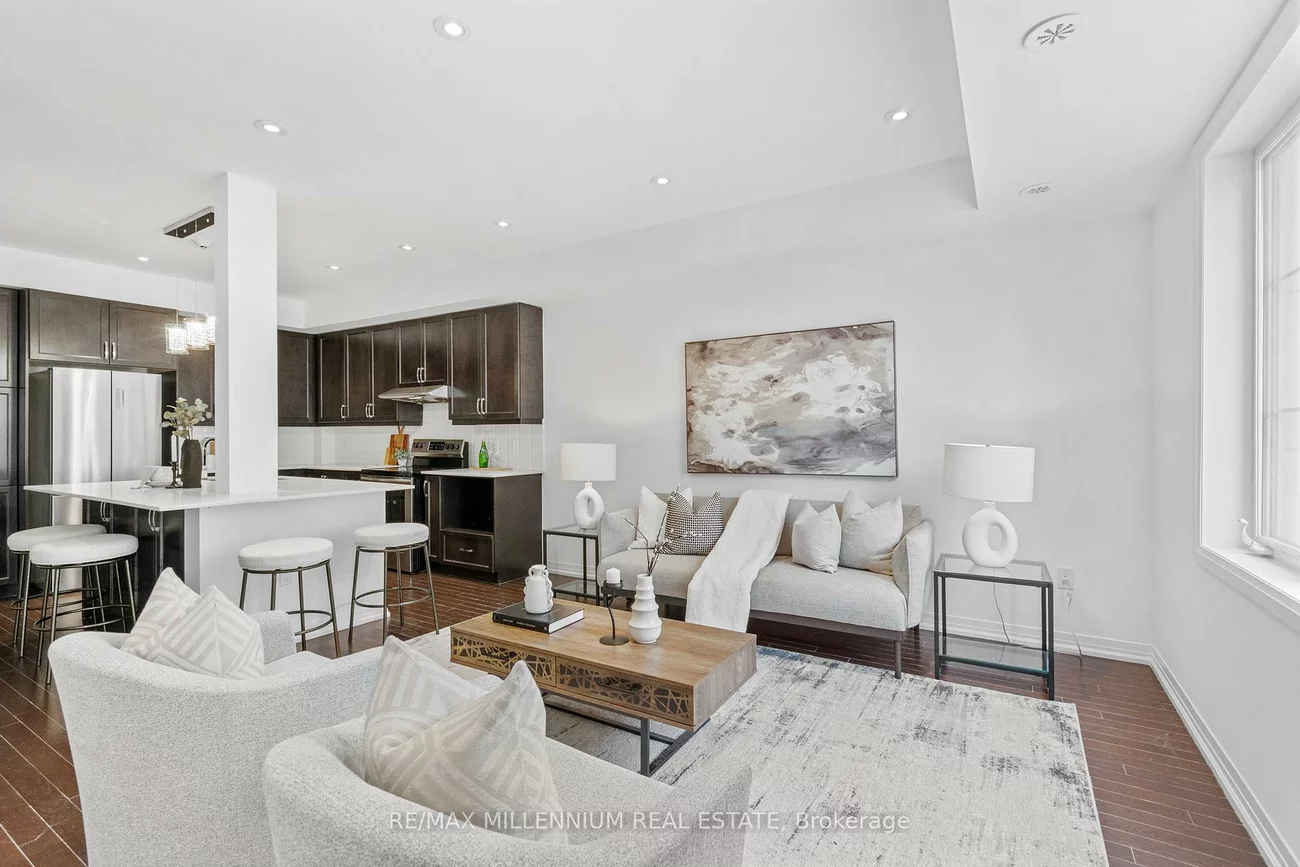 62, Preston Meadow, Hurontario, Mississauga