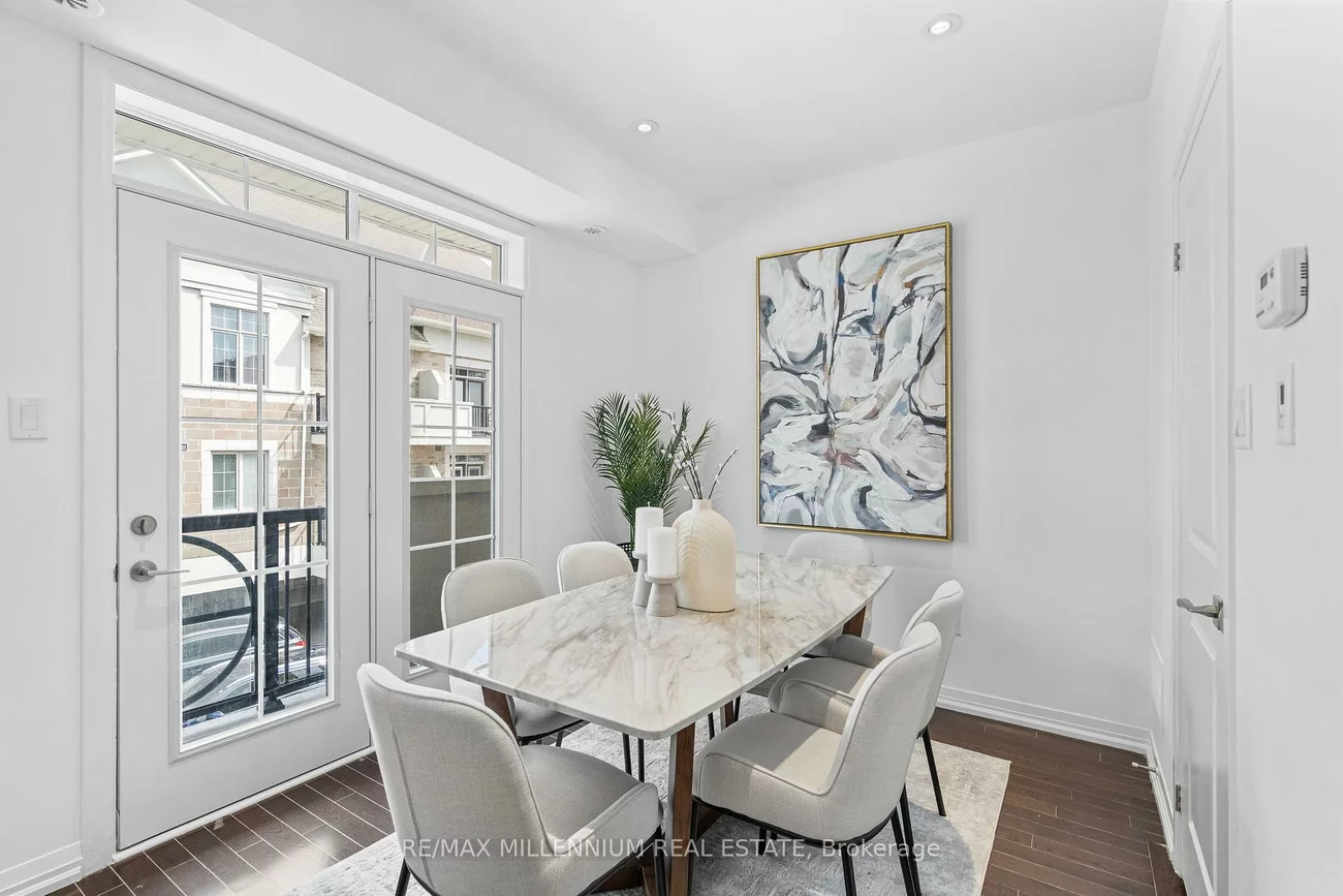 62, Preston Meadow, Hurontario, Mississauga