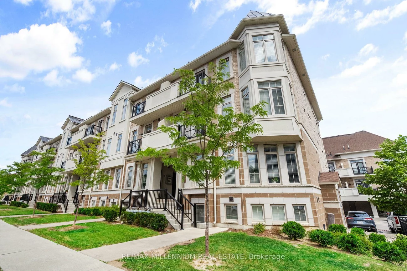 62, Preston Meadow, Hurontario, Mississauga