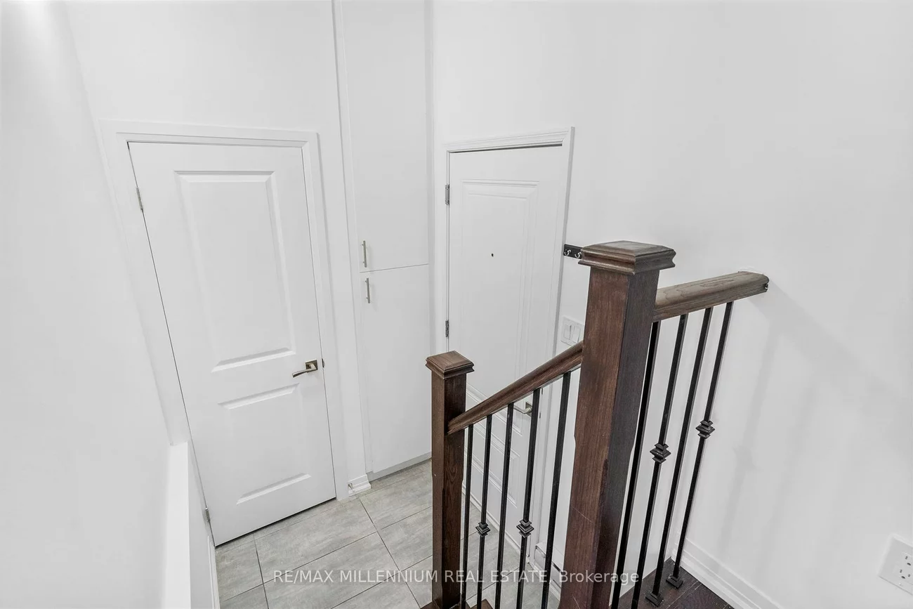 62, Preston Meadow, Hurontario, Mississauga