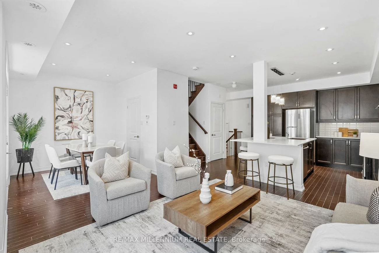 62, Preston Meadow, Hurontario, Mississauga