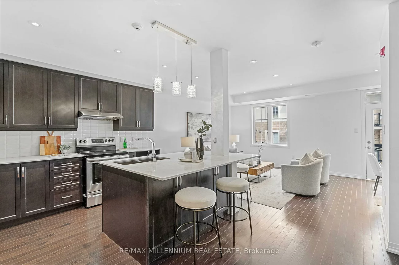 62, Preston Meadow, Hurontario, Mississauga