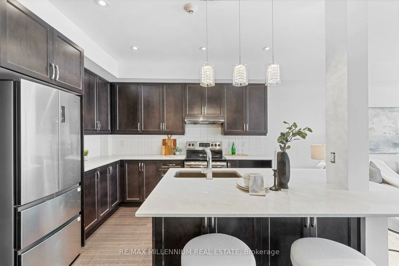 62, Preston Meadow, Hurontario, Mississauga