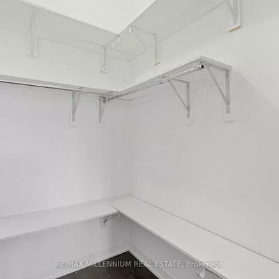 62, Preston Meadow, Hurontario, Mississauga