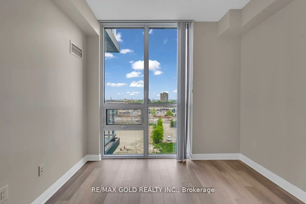 5025, Four Springs, Hurontario, Mississauga
