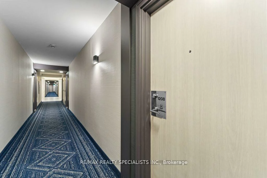 325, Webb, City Centre, Mississauga