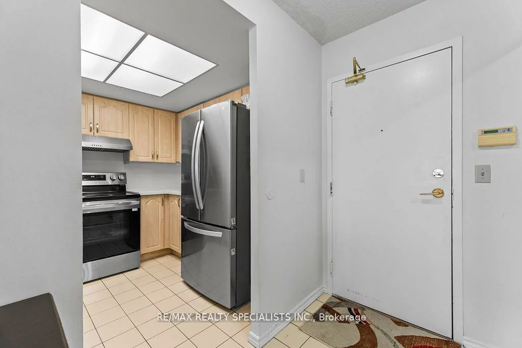 325, Webb, City Centre, Mississauga