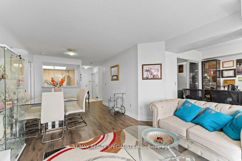 325, Webb, City Centre, Mississauga
