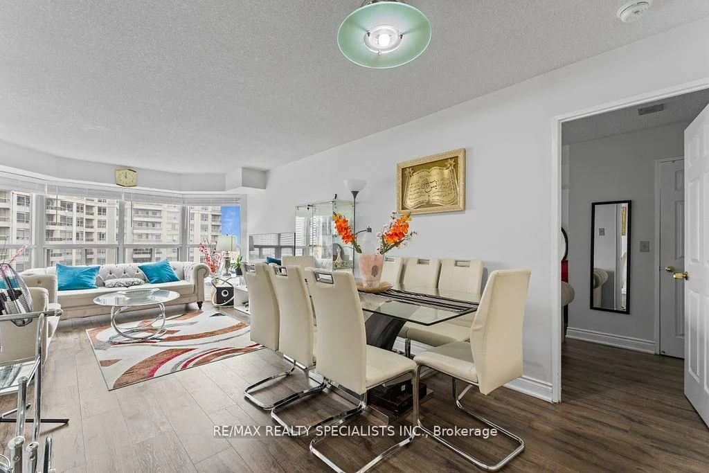 325, Webb, City Centre, Mississauga