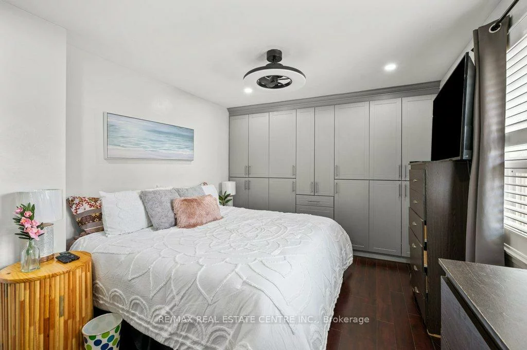 7255, Dooley, Malton, Mississauga