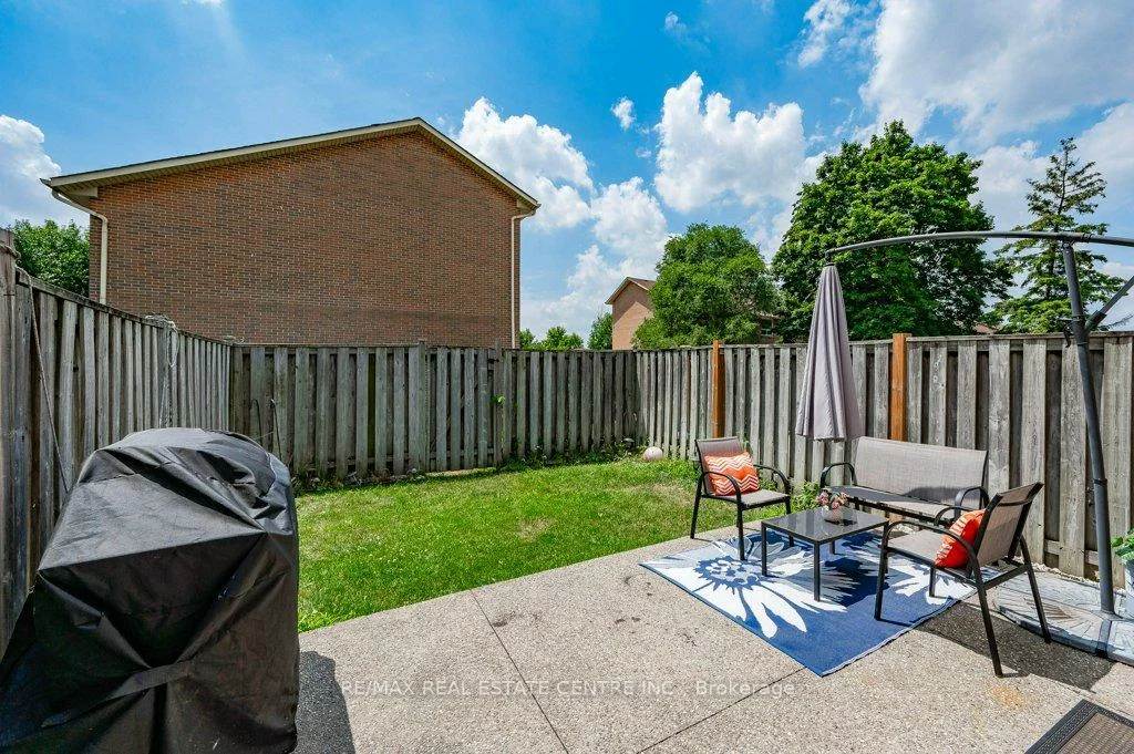 7255, Dooley, Malton, Mississauga